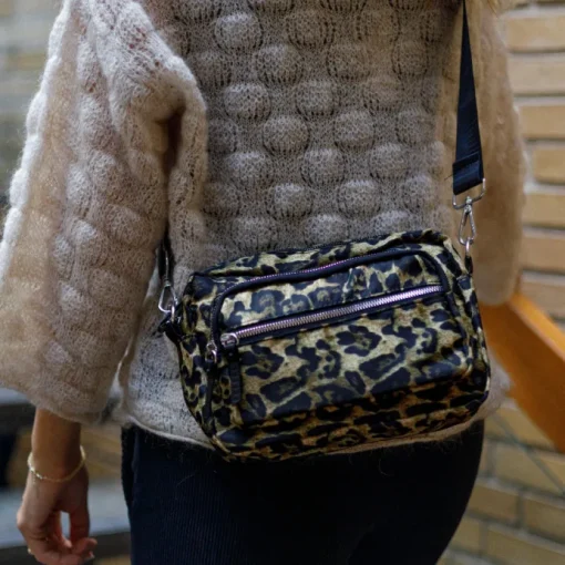 Black Colour Vanda Leo Crossover Taske Khaki Leo