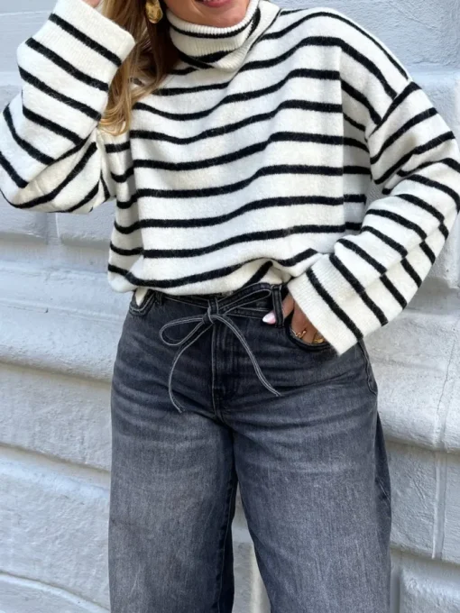 Gestuz Alpha Rollneck Striped Strik Ivory Black Striped NO25