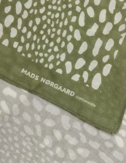Mads Nørgaard Soft Cotton Self Tørklæde Mosstone/Sylvan Green