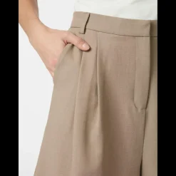 Neo Noir Nika Structure Bermuda Shorts Dark Taupe